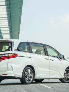 white glossy metallic honda odyssey under the bridge, How-To-Unlock-Honda-Odyssey-Door-Without-A-Key-[What-To-Do-If-You-Are-Locked-Out!]