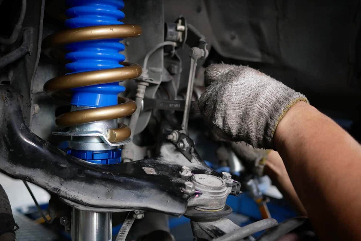 Maintaining a car shock absorbers at garage