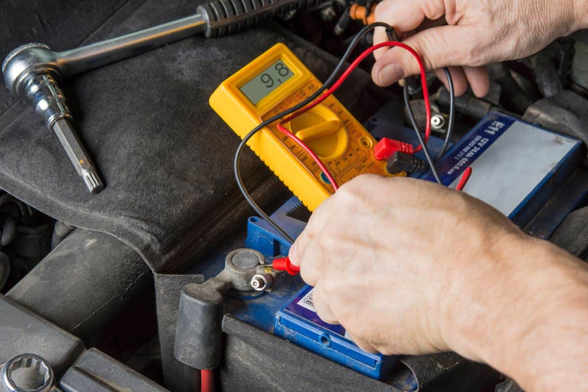 Measuring voltage on car battery. Change weak battery
