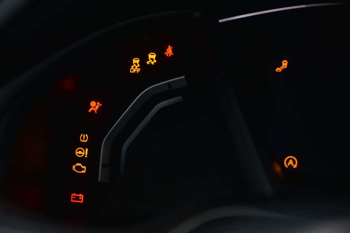 dashboard warning lights during start car