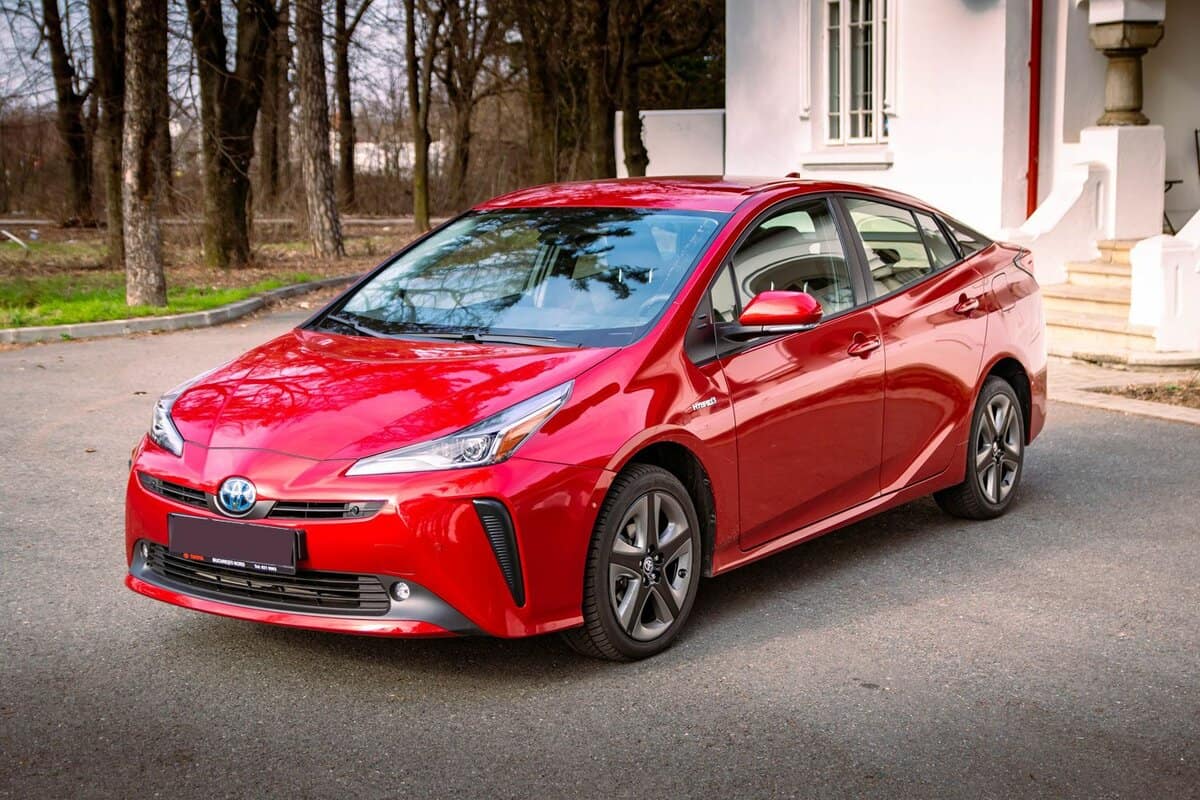 2021 Toyota Prius front end