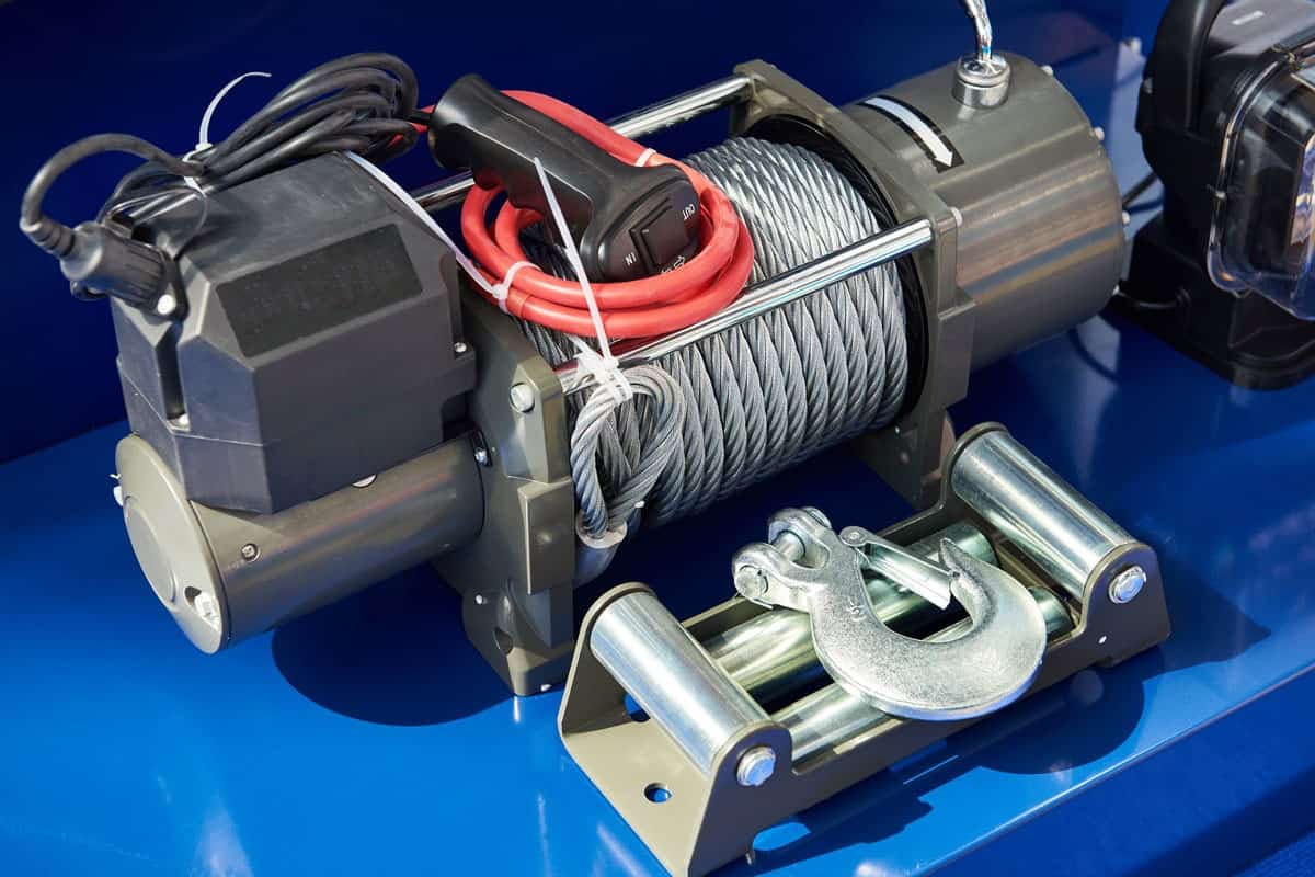 Car Winch with a steel cable and a hook