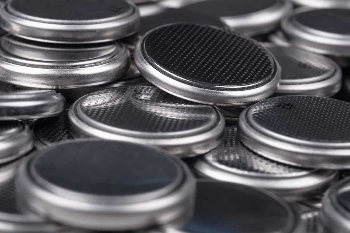 Heap of lithium button cell batteries. Closeup with shallow DOF , Why Is My Harley Davidson Not Recognizing The Key Fob