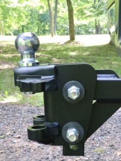 Weight distribution trailer hitch hooked to a truck, My Weight Distribution Hitch Is Making A Popping Noise - Why? What To Do?