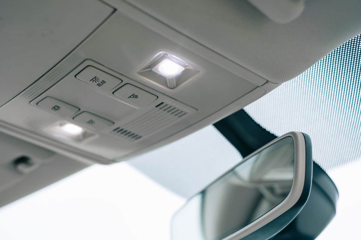 modern car interior rearview mirror dimming