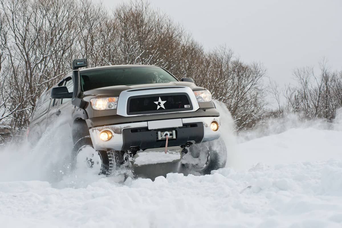 Toyota Tundra goes fast on a snowy field