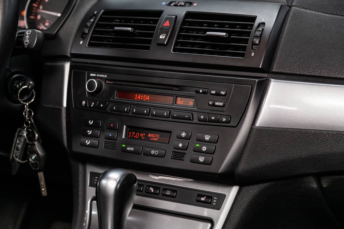 BMW Stereo system turned on for tuning in radio