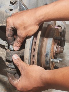 Car Mechanic or Auto Mechanic Tighten Castle Nut or Crown Nut of Outer Tie Rod End, How Long Does It Take To Replace Tie Rods?