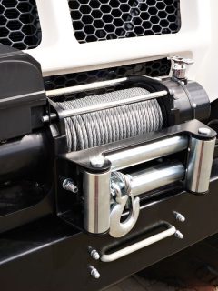 Steel wire rope winch on car, How To Make A Portable Winch [Step By Step Guide]