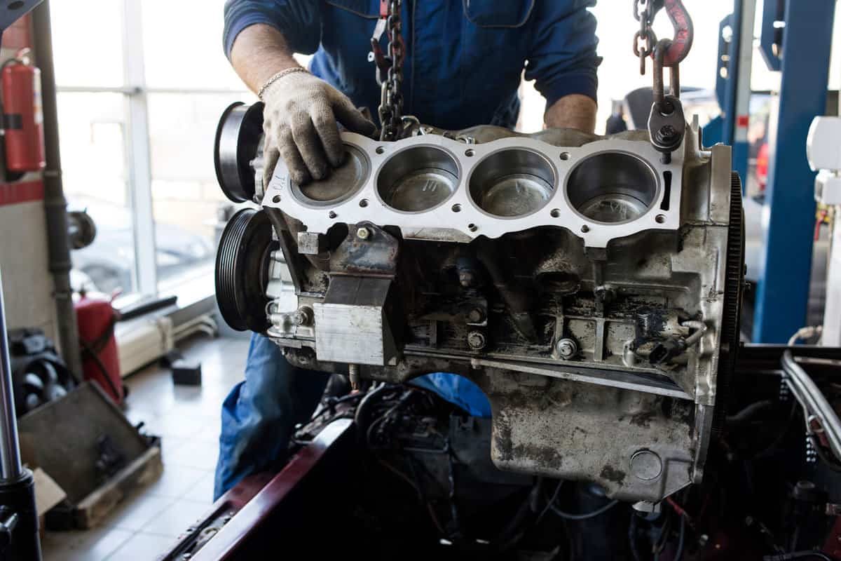 V8 Car Engine Repair 