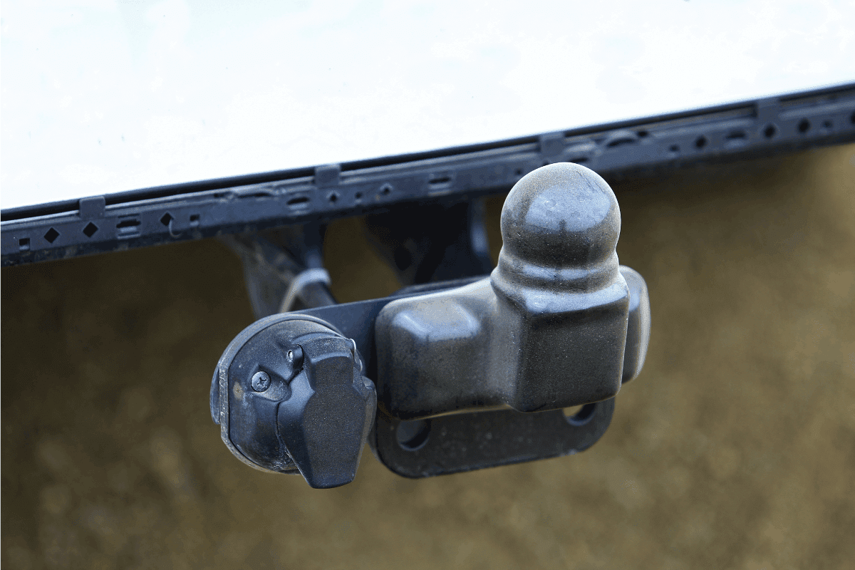car trailer tow hitch and electrical connection
