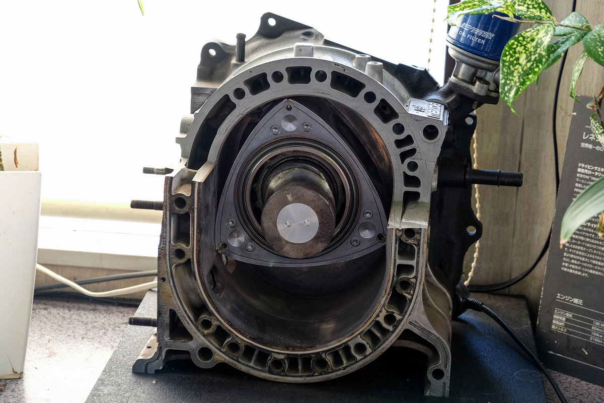 rotary wankel engine spark plug piston overhaul need to replace