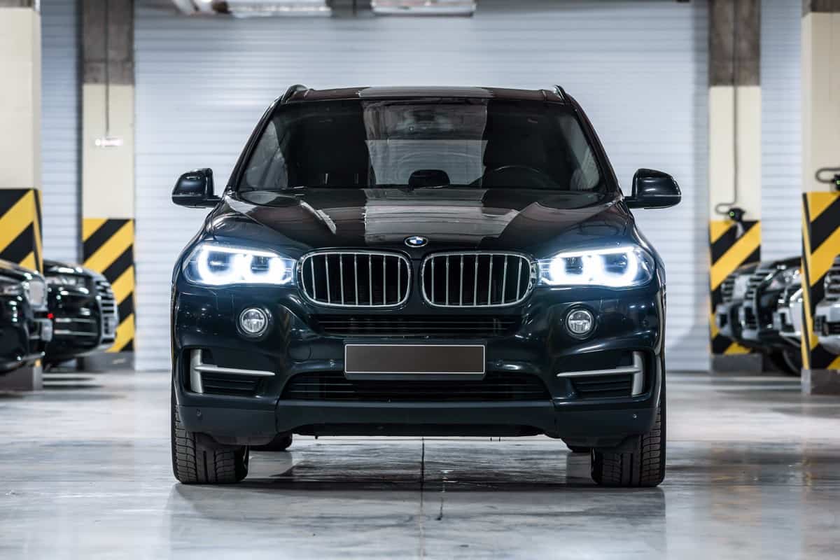 Black 2018 BMW X5 at a parking lot