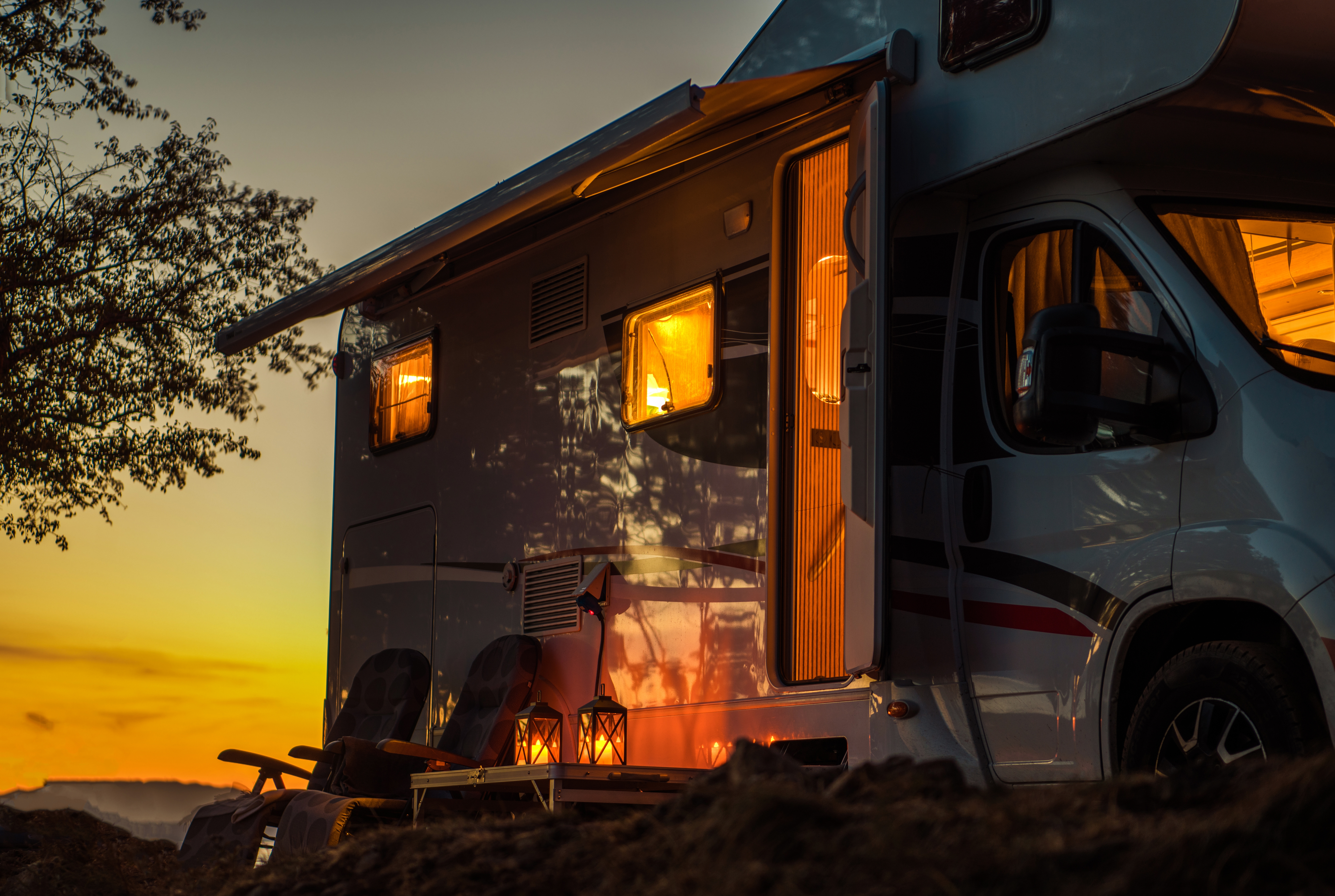 Scenic,Rv,Camping,Spot,During,Sunset.,Class,C,Motorhome,Camper