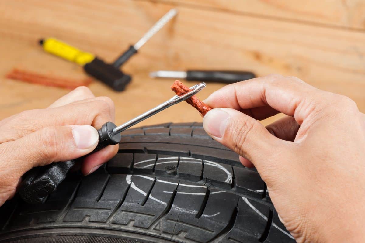 Flat car tire repair kit, Tire plug repair kit for tubeless tires.
